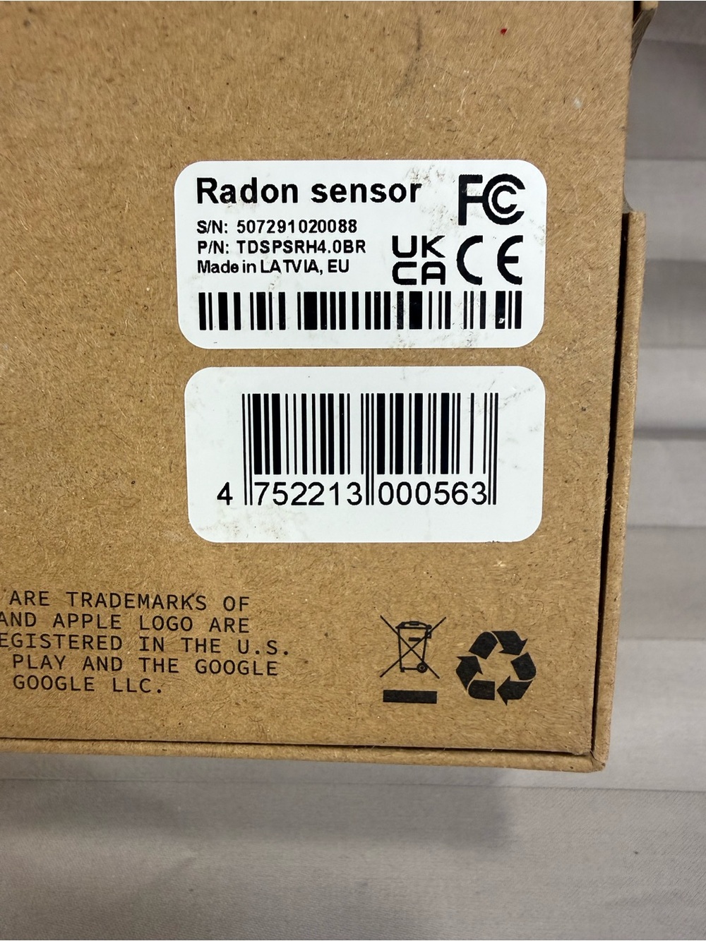 Aranet Rn One Radon Sensor - Red - Picture 4 of 6
